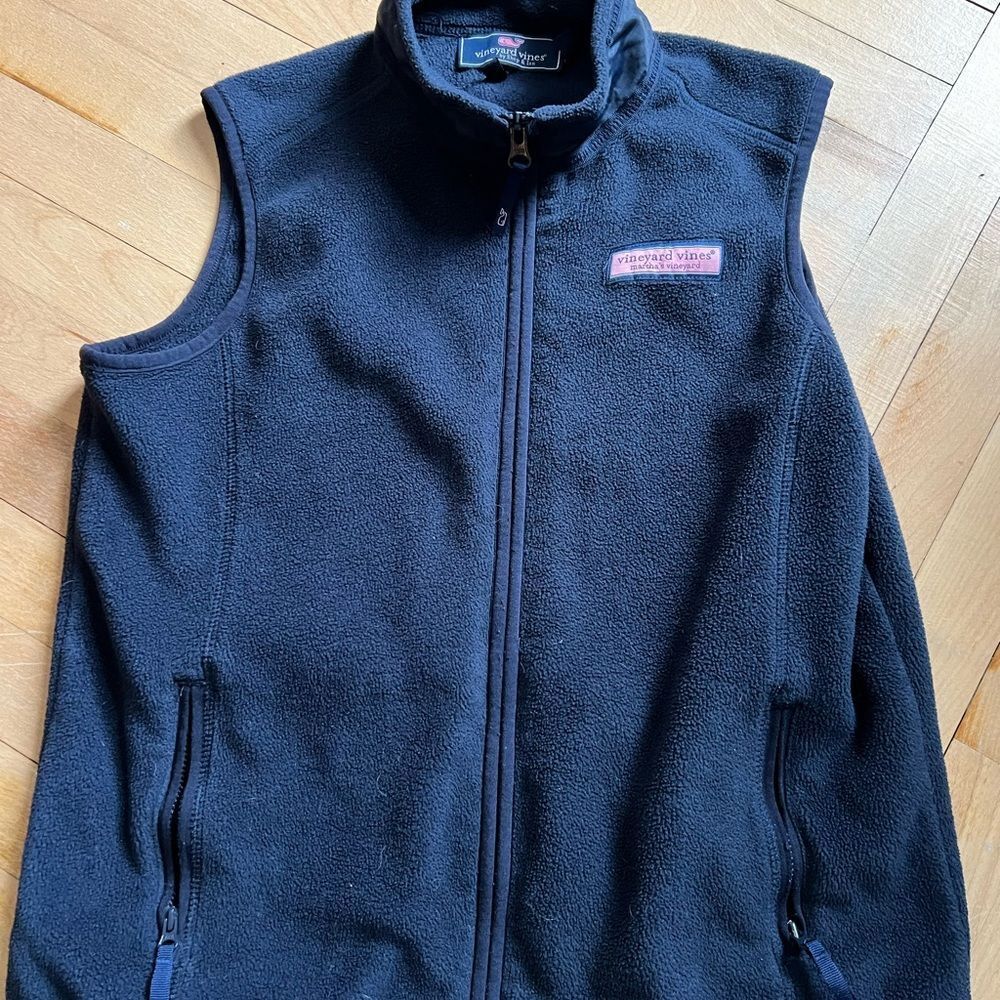 Vineyard Vines Blue Fleece Vest, size kids medium.